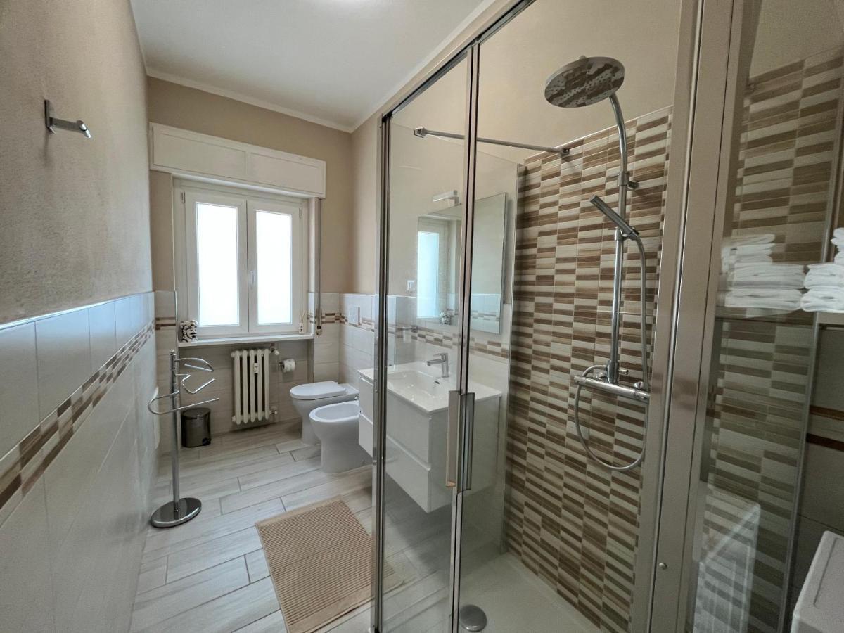 Garibaldi 46 Apartman Verbania Kültér fotó